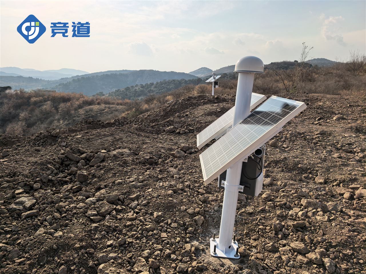 一體化gnss監(jiān)測(cè)站成功落地，全天候位移監(jiān)測(cè)，筑牢安全防線(xiàn)