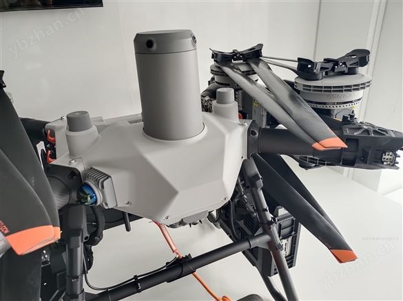 大疆FlyCart100載重80kg，可飛1500米高